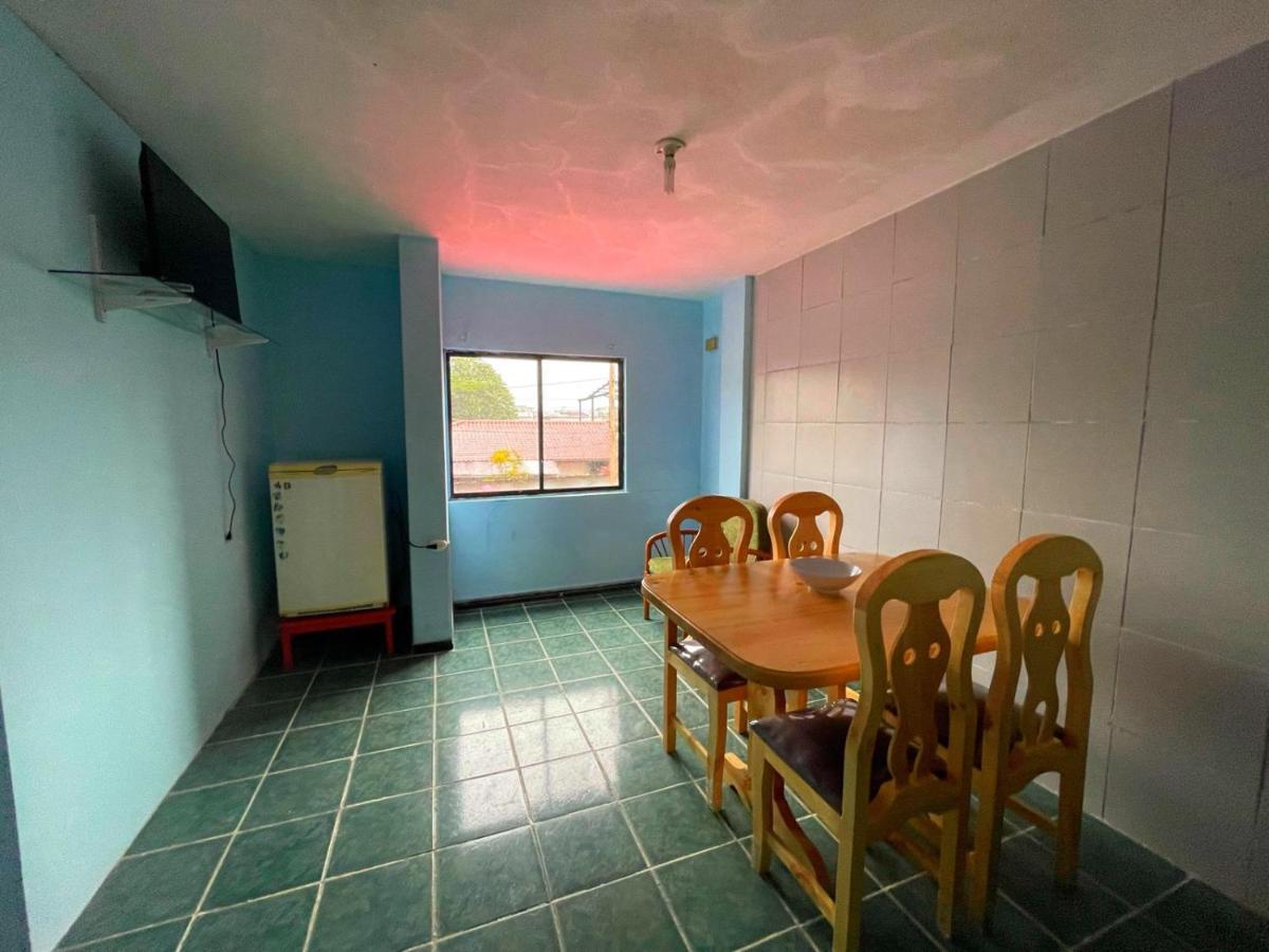 Casa Hospedaje Puyo Esterno foto