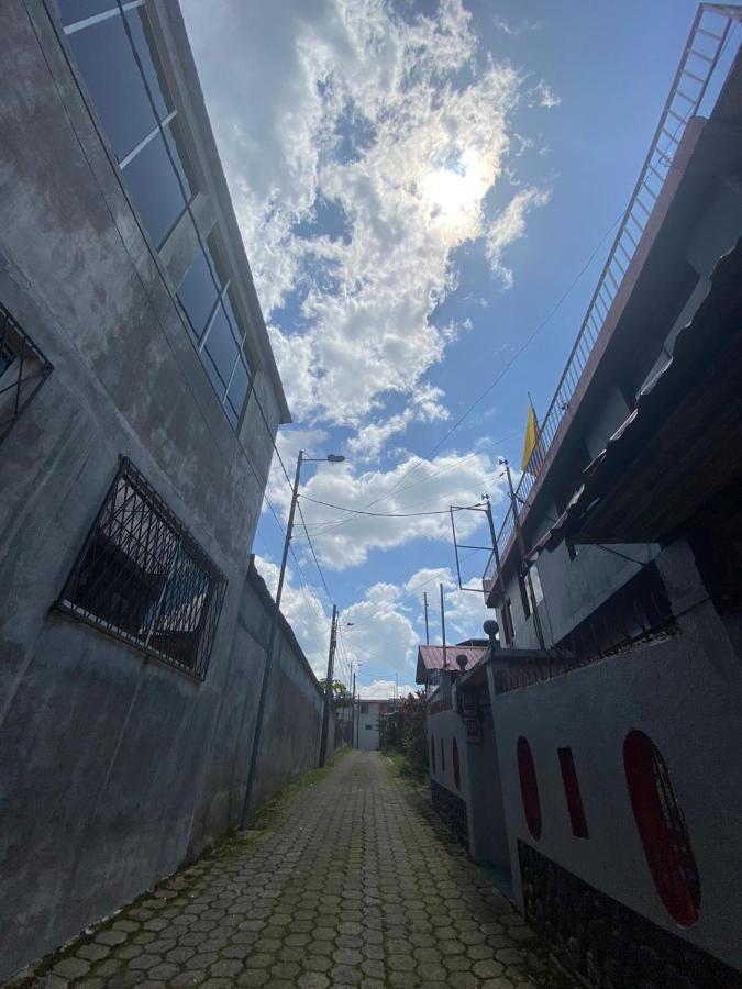Casa Hospedaje Puyo Esterno foto